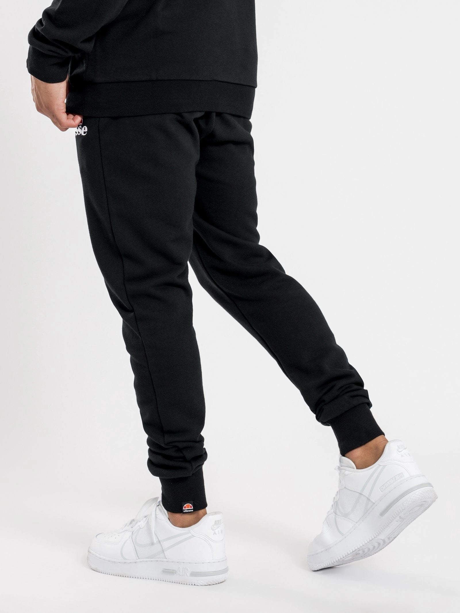 ELLESSE MEN'S NIORI BLACK TRACKPANTS