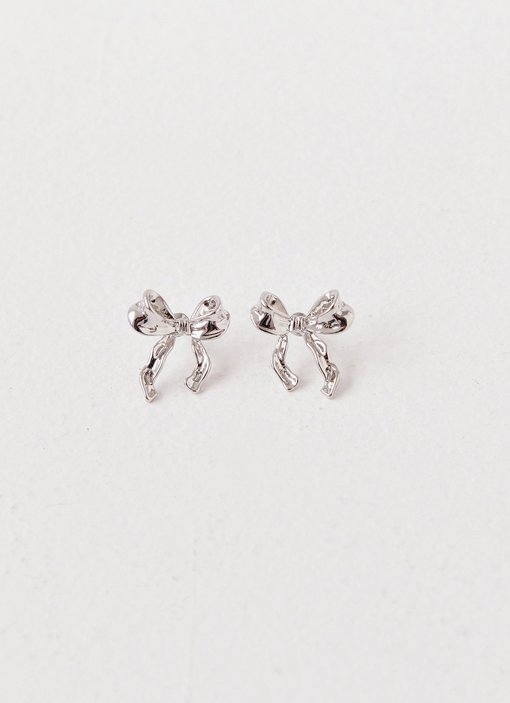 Kindra Mini Bow Earring - Silver