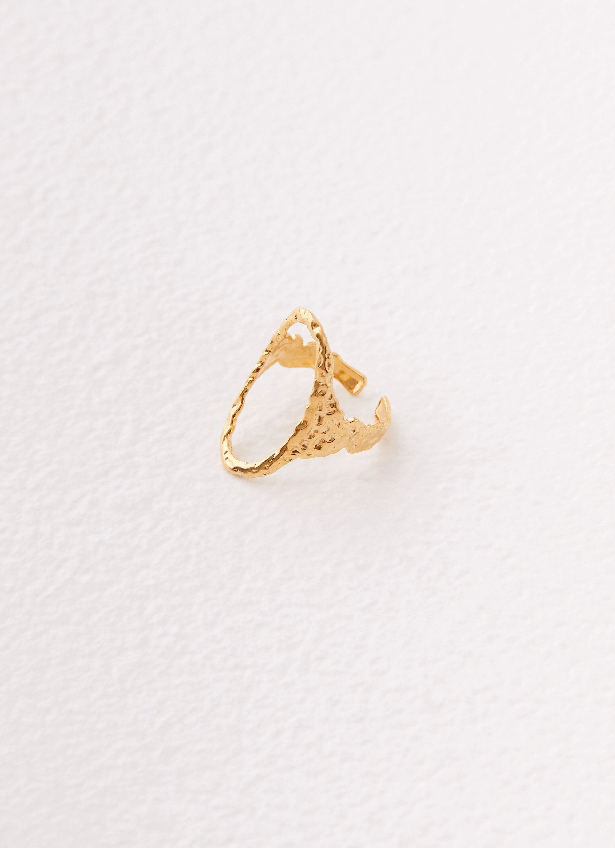 Kyra Oval Textured Ring - Gold