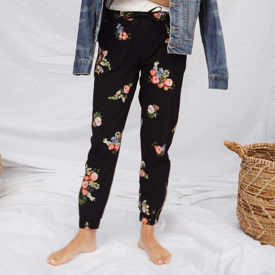 Rose Black Jetsetters