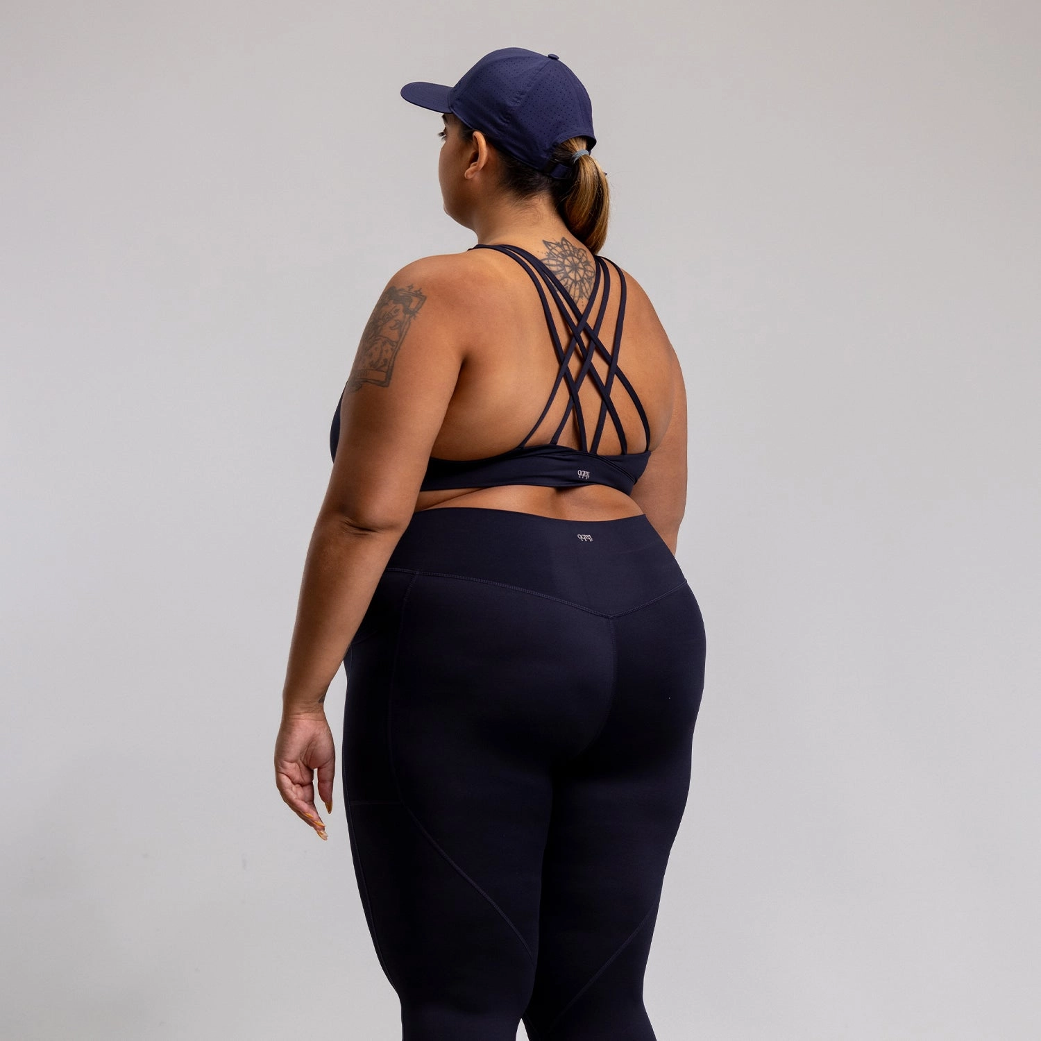 Velocity Sinuous Halter Neck Bra - Women's NAVY
